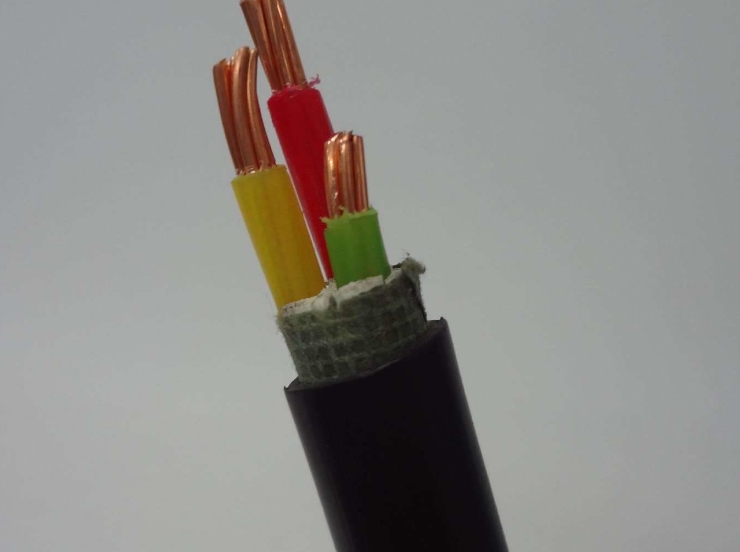電線(xiàn)電纜產(chǎn)品結(jié)構(gòu)越復(fù)雜，疊加的層次就越多.jpg